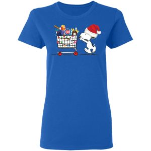 Chicago Cubs Snoopy Pushing cart full of Christmas gifts shirt