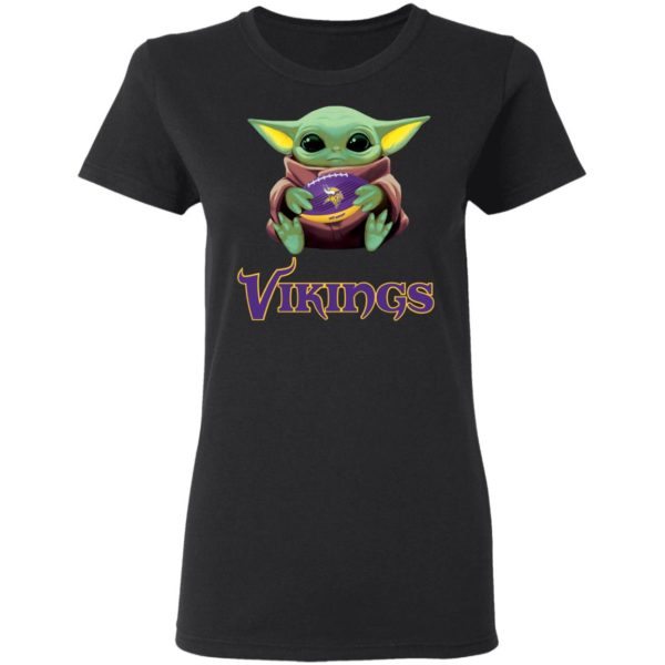 Minnesota Vikings Hug Baby Yoda Shirt