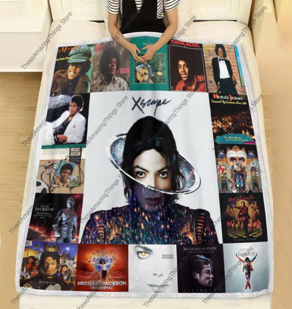 Michael Jackson in the child blanket gift for fans