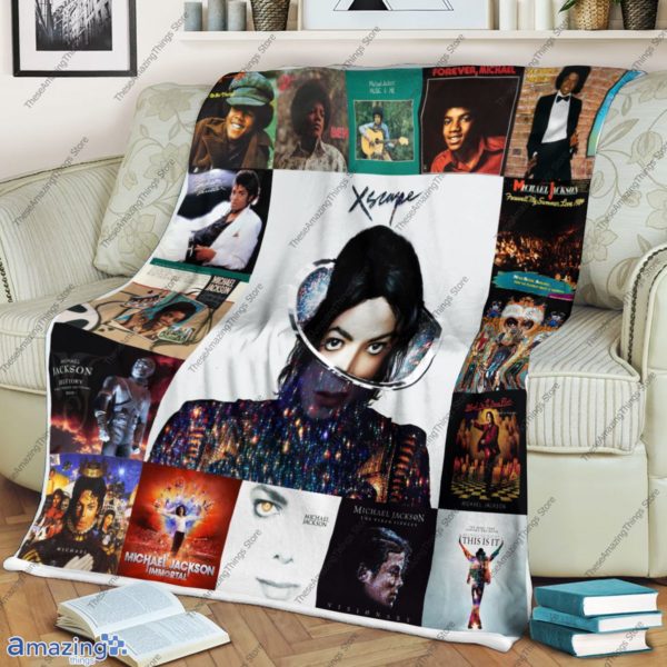 Michael Jackson in the child blanket gift for fans