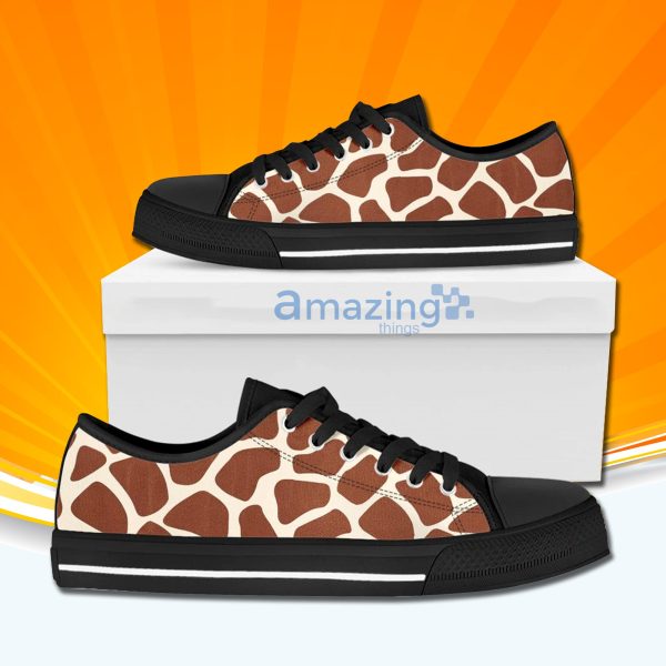 Cute Animal Giraffe Printed Low Cut Canvas Shoes For Men And Women