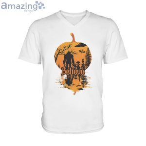 Halloween Believe Bf Alien Men V-Neck T-Shirt Product Photo 2