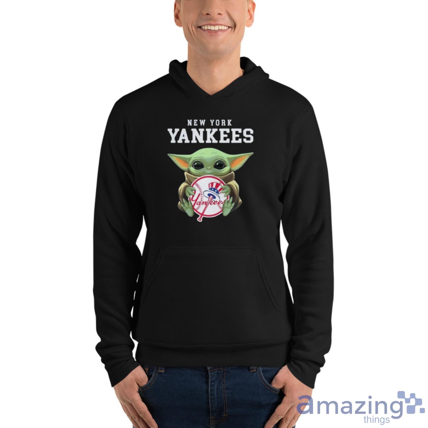 Baby Yoda hug New York Yankees shirt, hoodie, sweater and v-neck t