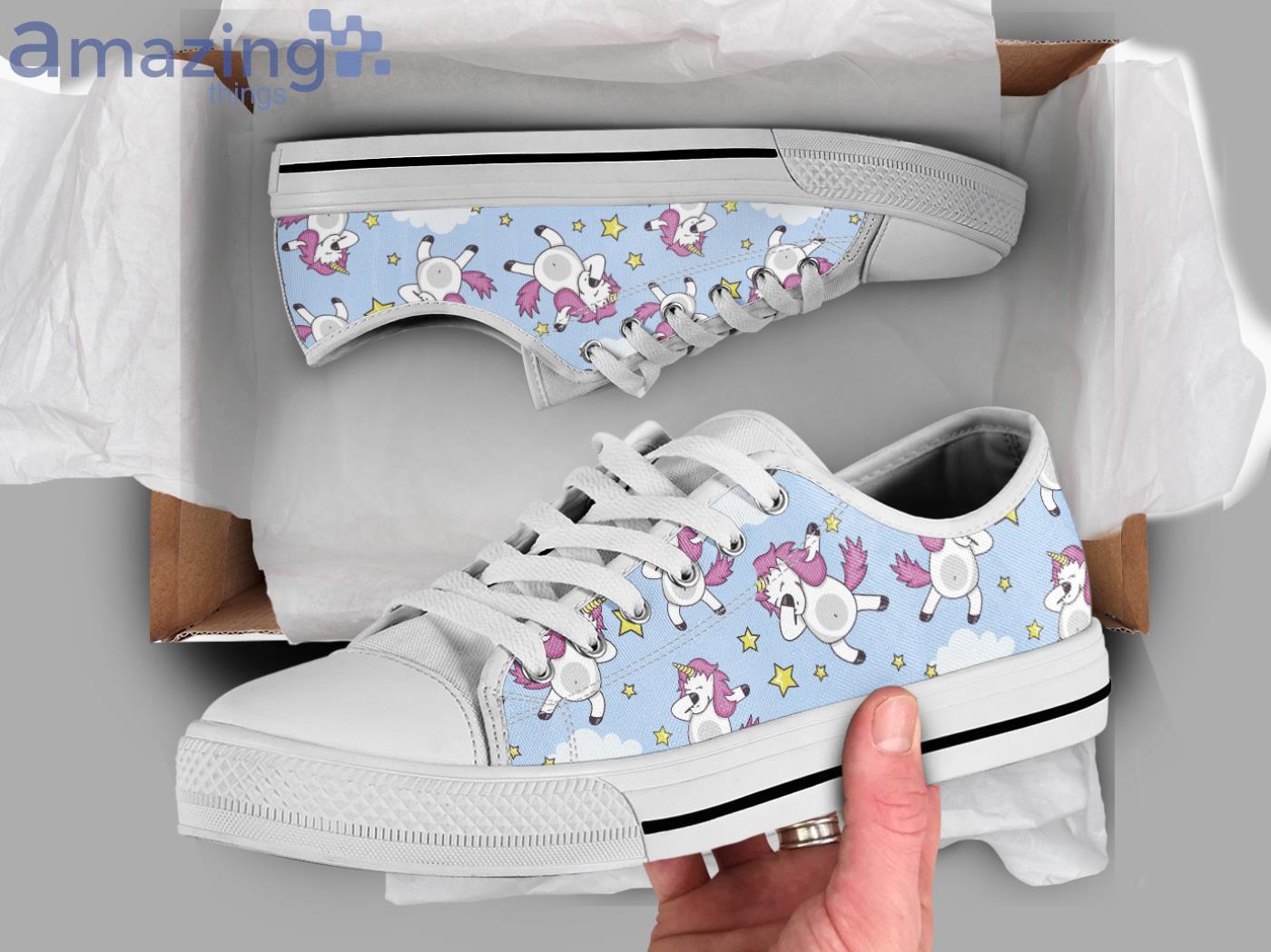 Dabbing Unicorn Pattern Low Top Shoes Product Photo 1 Dabbing Unicorn Pattern Low Top Shoes Product Photo 1