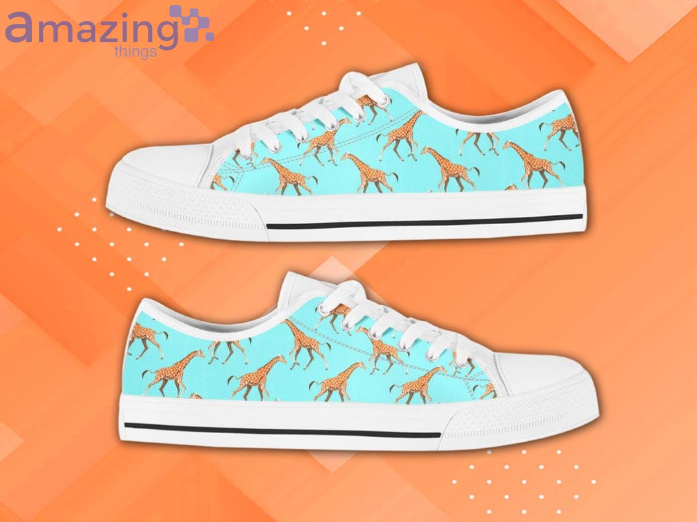 Giraffe Printed Pattern Low Top Shoes image Giraffe Printed Pattern Low Top Shoes Product Photo 2