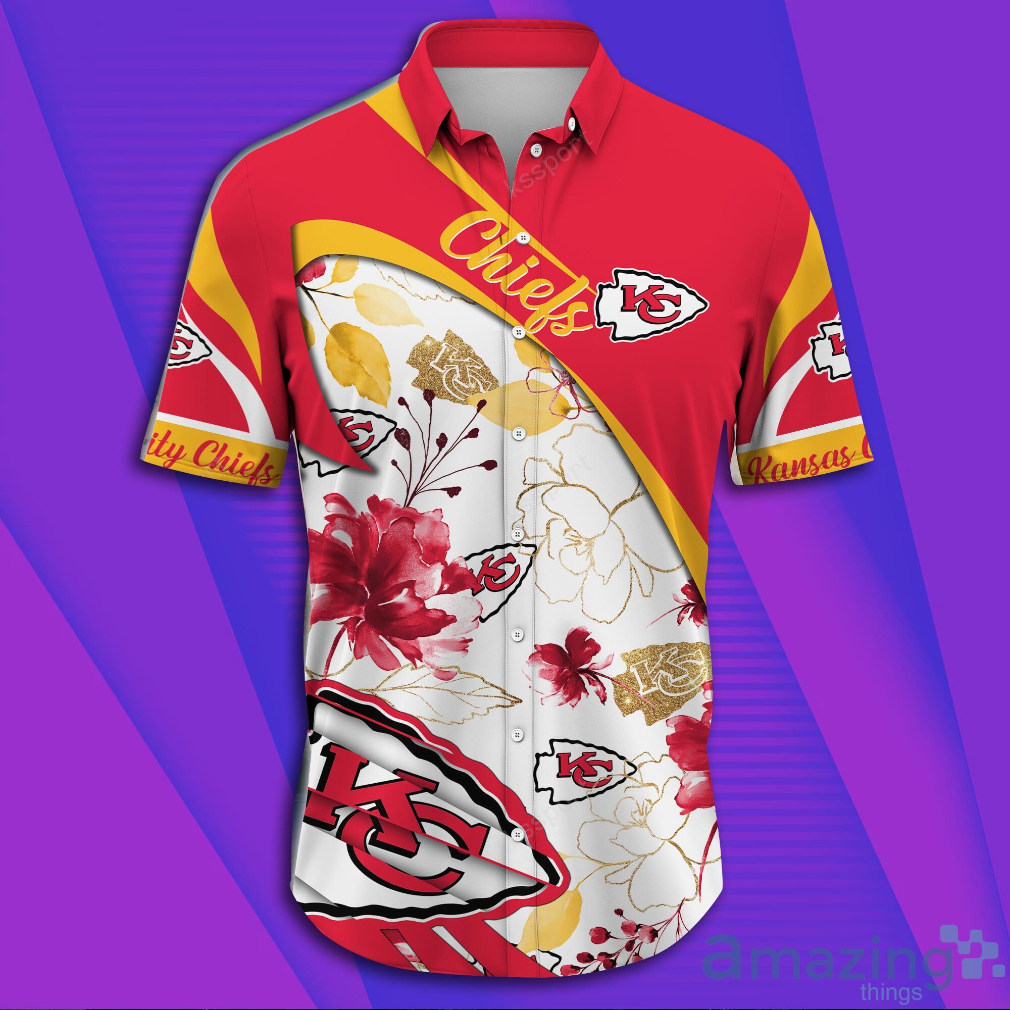 Kansas City Chiefs NFL Short Sleeve Aloha Hawaiian Shirt image Kansas City Chiefs NFL Short Sleeve Aloha Hawaiian Shirt Product Photo 3