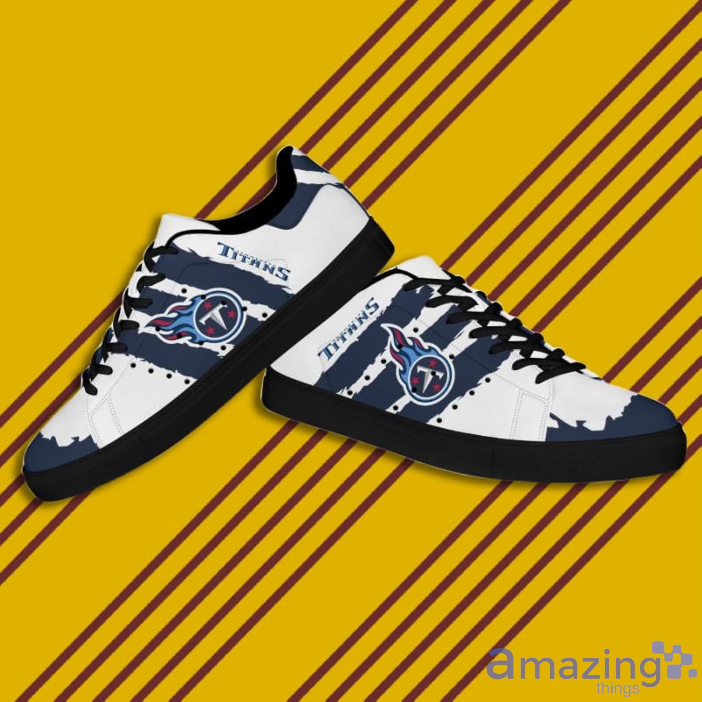 Tennessee Titans NFL Black And White Skate Shoes image Tennessee Titans NFL Black And White Skate Shoes Product Photo 6