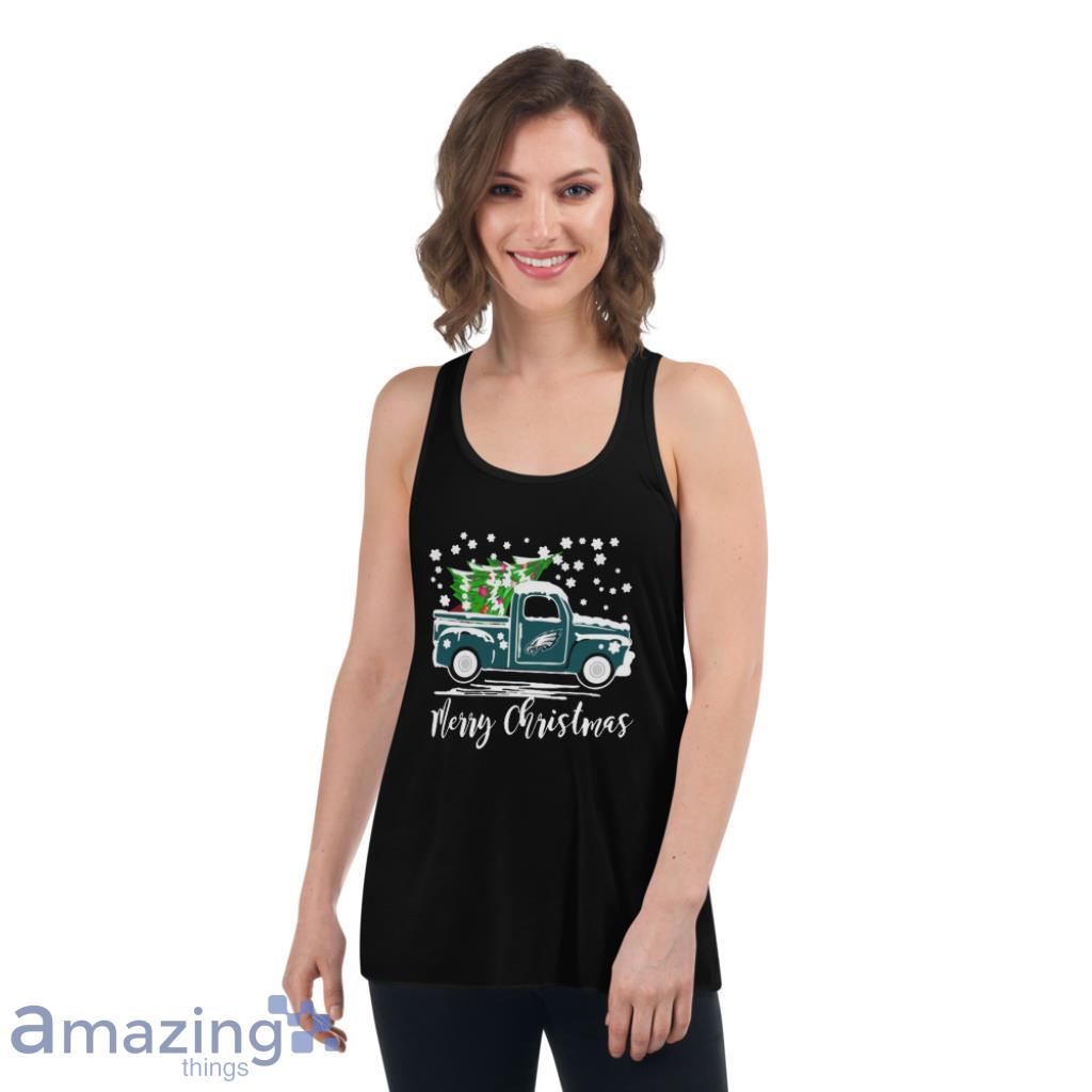 Car carrying tree Philadelphia Eagles merry Christmas t-shirt