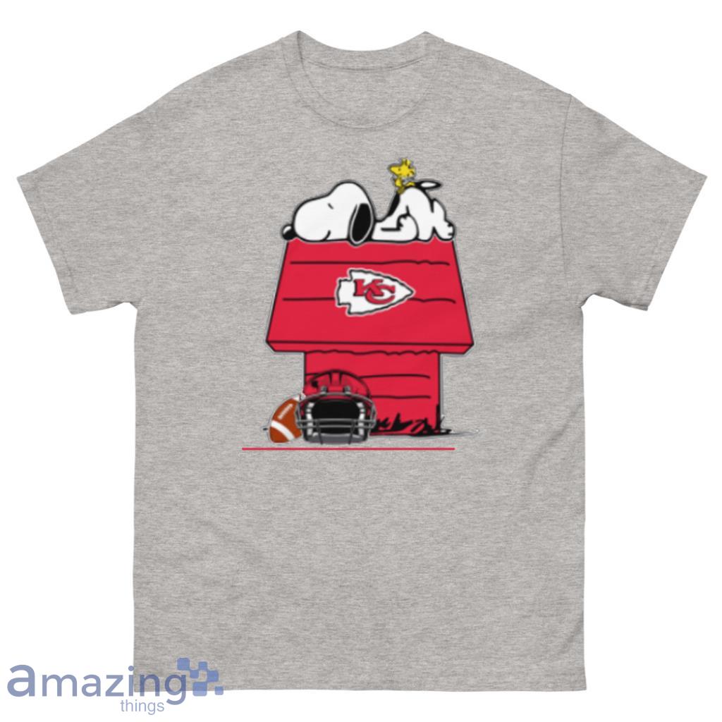 Kansas City Chiefs Snoopy Peanuts Christmas Xmas T-Shirt - Teeducks