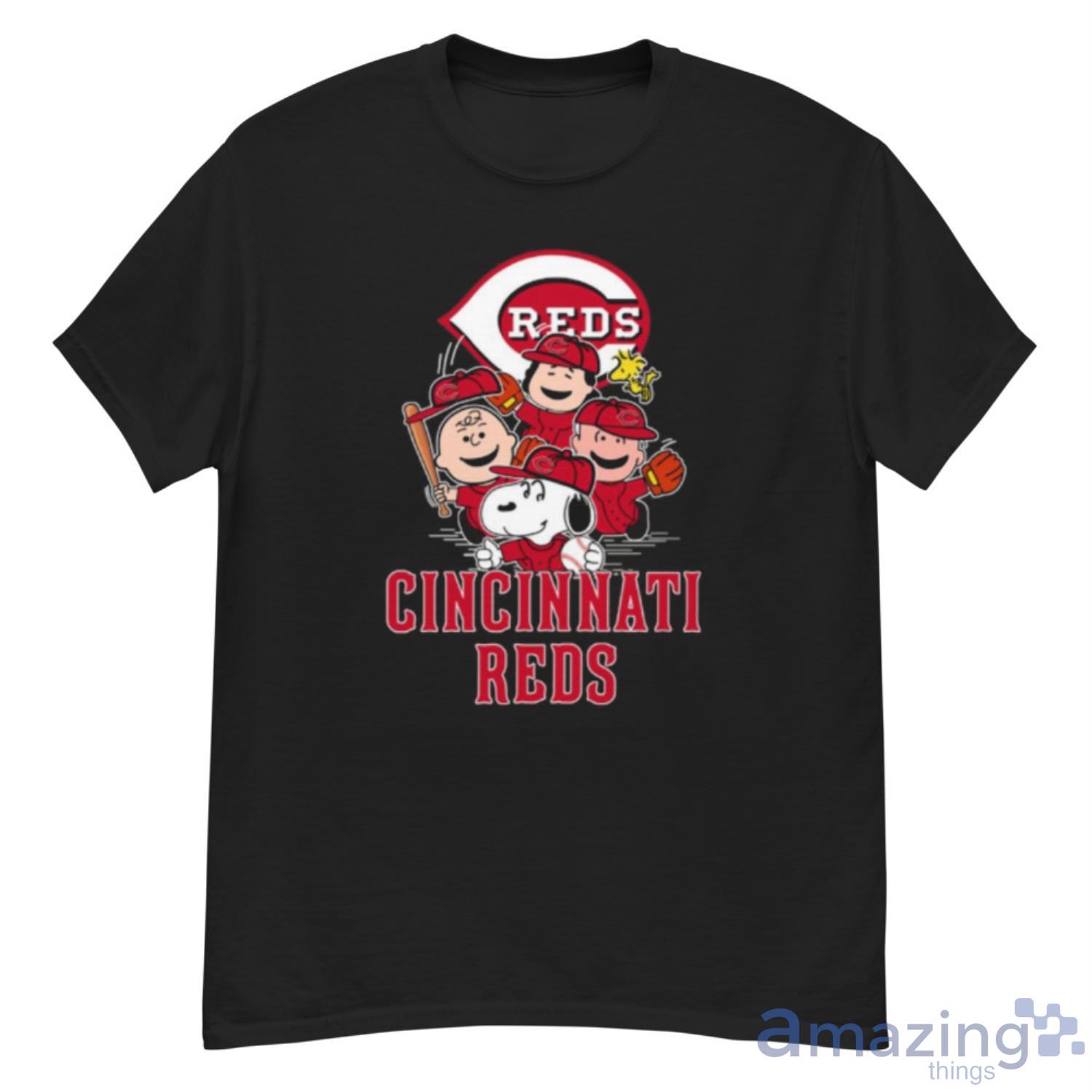 Charlie Brown And Snoopy Playing Baseball Cincinnati Reds Mlb 2023 T-shirt,Sweater,  Hoodie, And Long Sleeved, Ladies, Tank Top