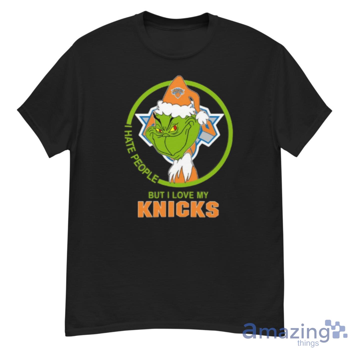 New York Knicks NBA Christmas Grinch I Hate People But I Love My Favorite Basketball Team Shirt - G500 Men’s Classic T-Shirt