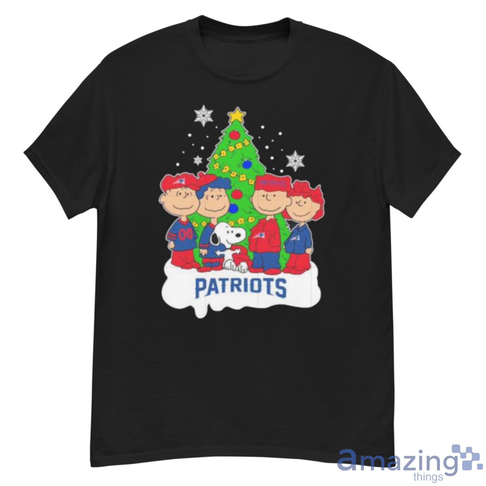 Snoopy The Peanuts New England Patriots Christmas Shirt - G500 Men’s Classic T-Shirt