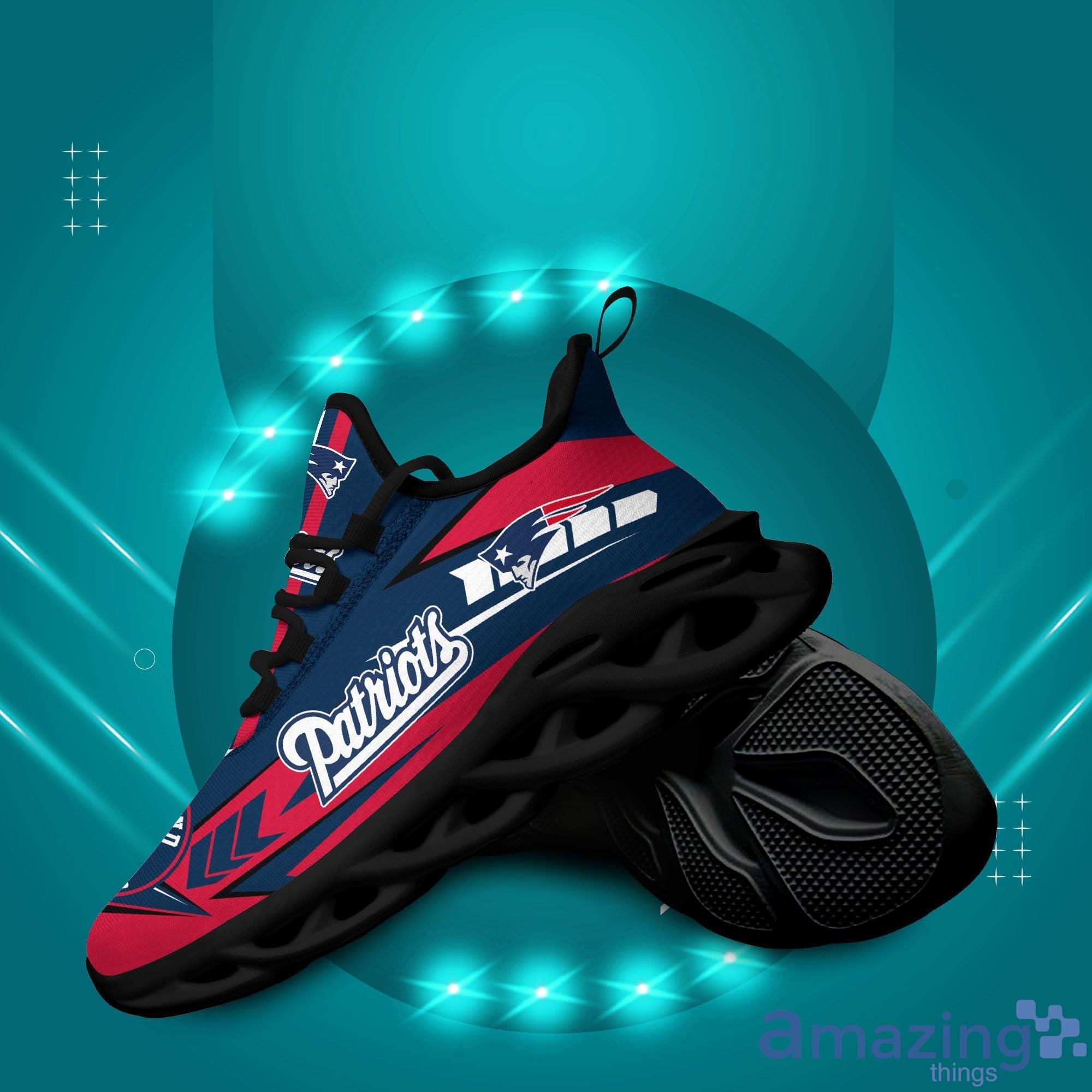 New England Patriots Max Soul Sneaker Running Shoes Product Photo 1