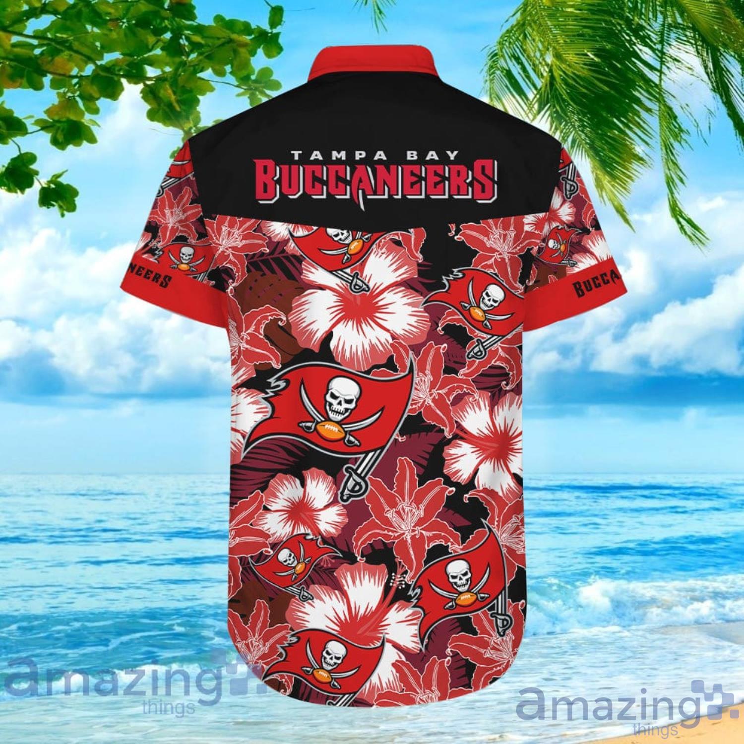 Tampa Bay Buccaneers Hawaiian Aloha Shirt Hawaiian image Tampa Bay Buccaneers Hawaiian Aloha Shirt Hawaiian Product Photo 3