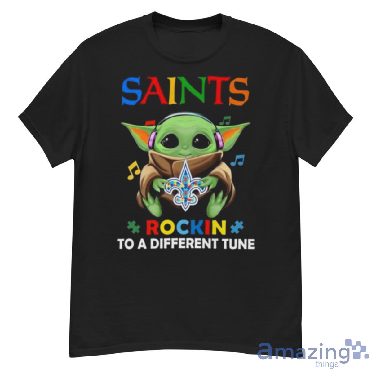 Baby Yoda Hug New Orleans Saints Autism Rockin To A Different Tune Shirt - G500 Men’s Classic T-Shirt