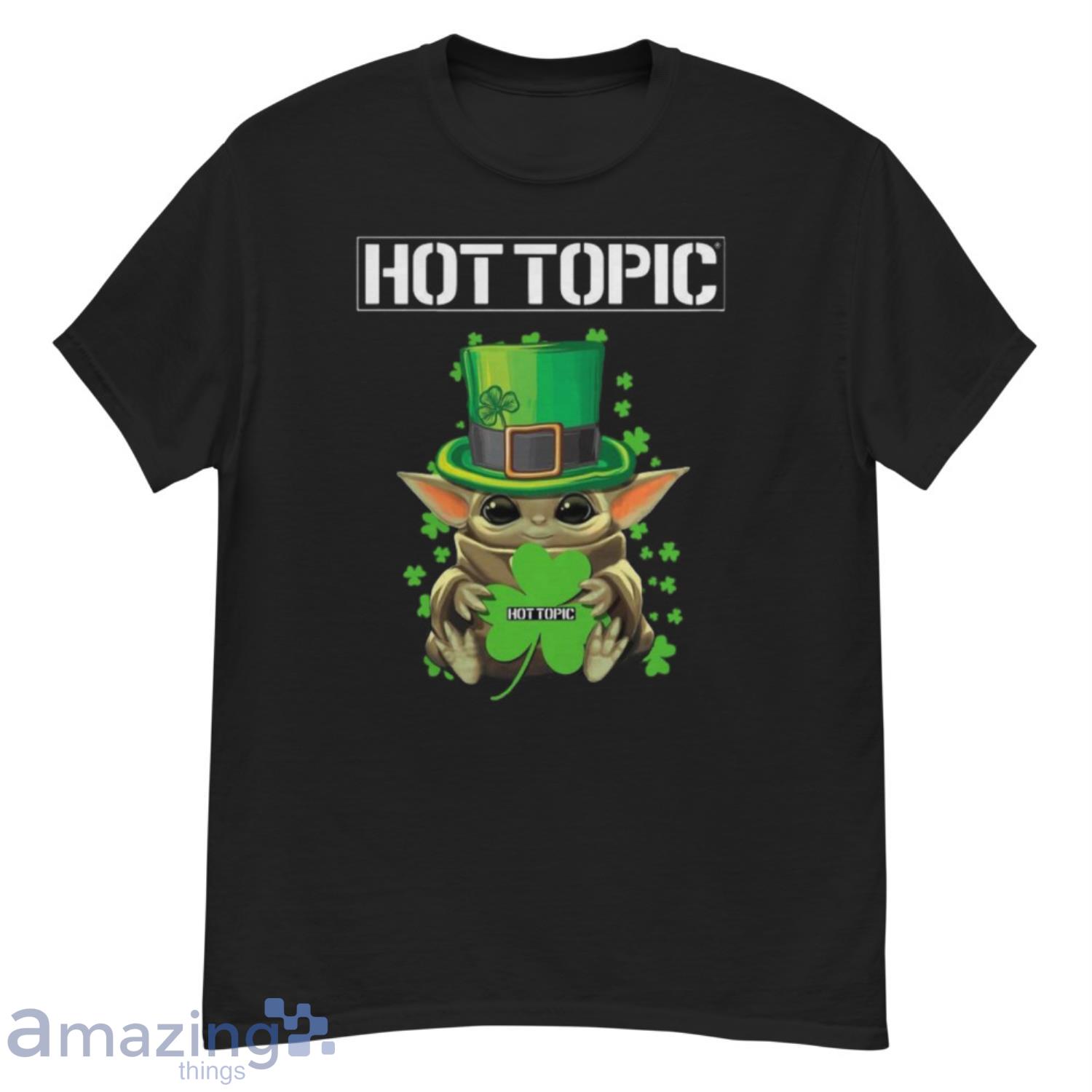 Baby Yoda Hug Hottopic Shamrock St Patrick’s Day Star Wars Shirt - G500 Men’s Classic T-Shirt Baby Yoda Hug Hottopic Shamrock St Patrick’s Day Star Wars Shirt - G500 Men’s Classic T-Shirt