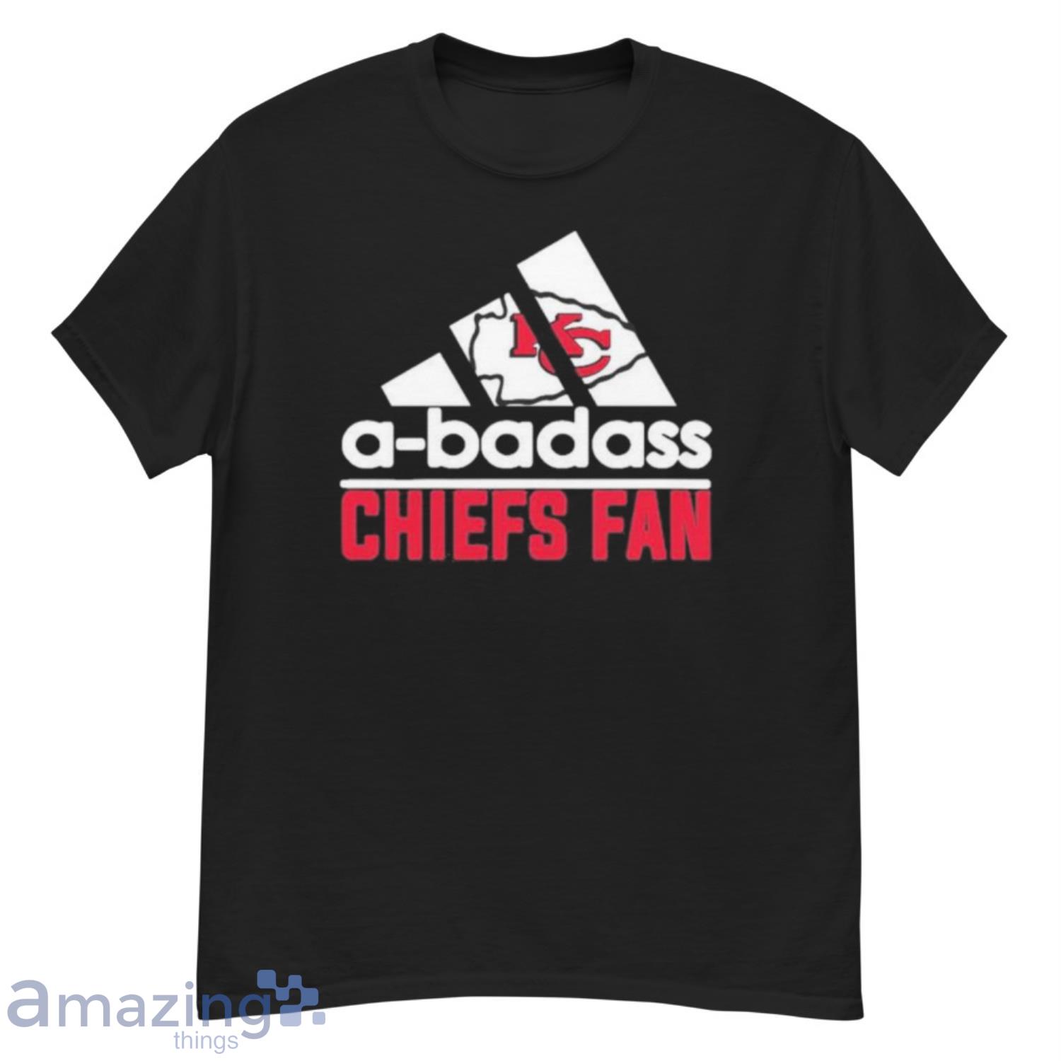 Kansas City Chiefs A Badass Chiefs Fan T-Shirt - G500 Men’s Classic T-Shirt