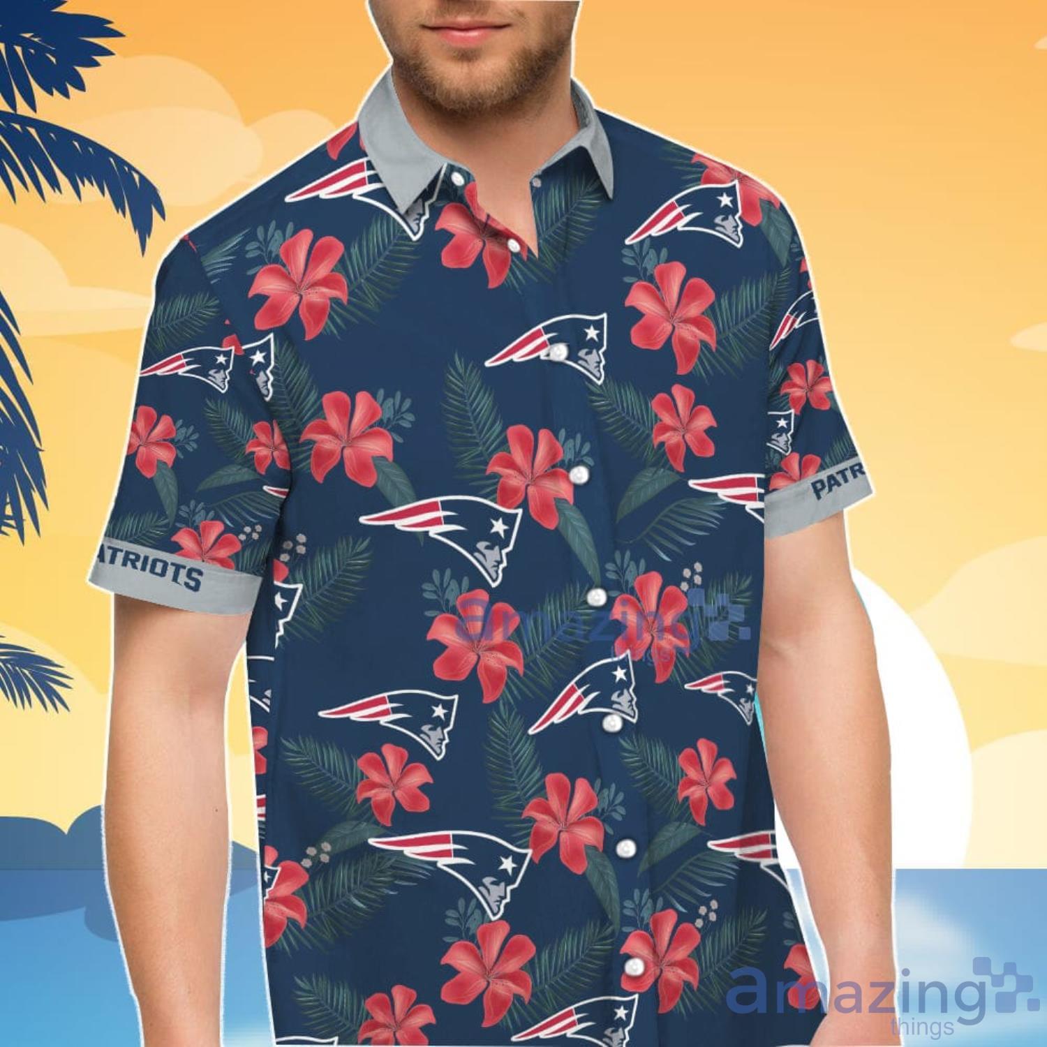New England Patriots Flower Hawaiian Shirt And Shorts Gift For Summer image New England Patriots Flower Hawaiian Shirt And Shorts Gift For Summer Product Photo 2