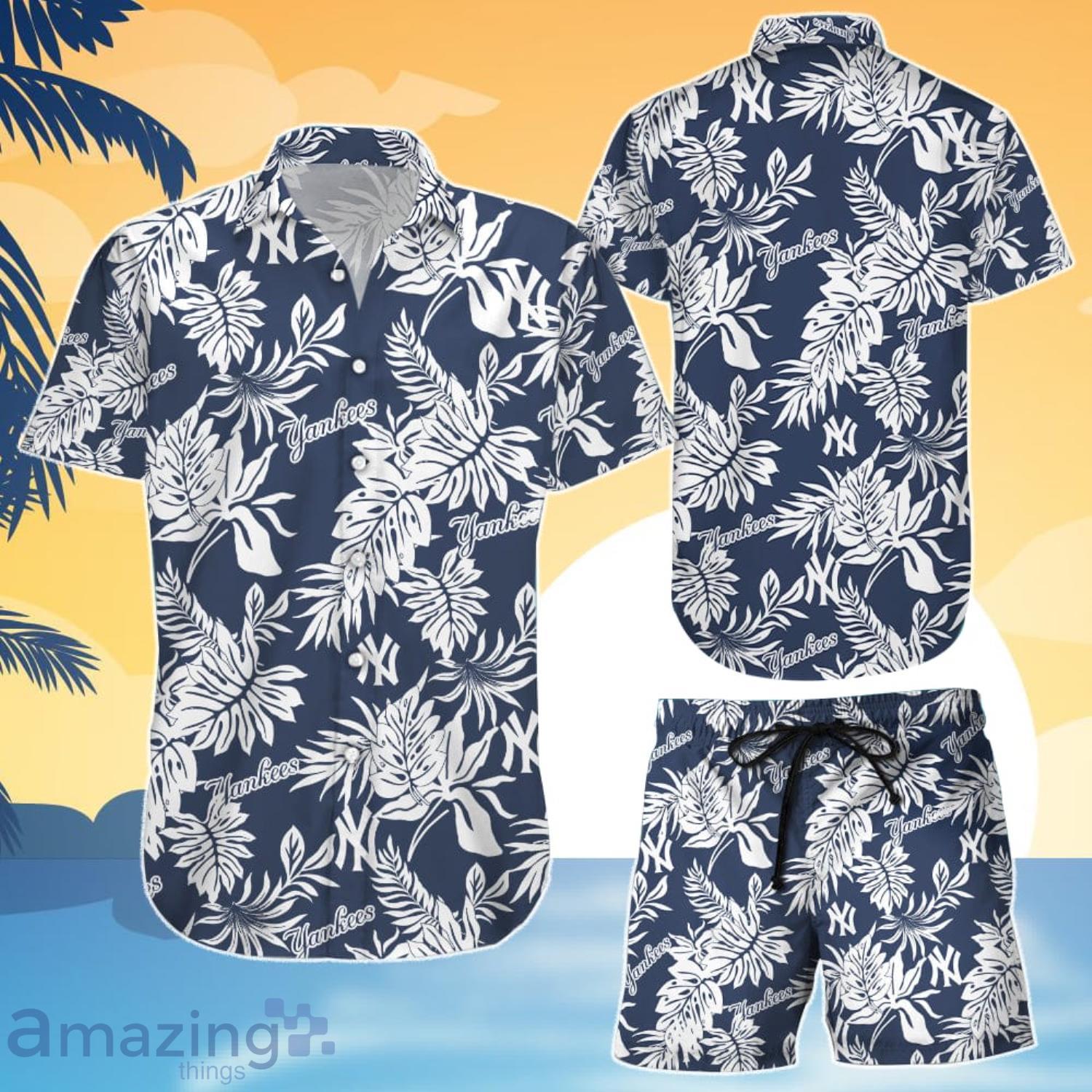 New York Yankees Hawaiian Shirt Tropical Flower Pattern Beach Gift