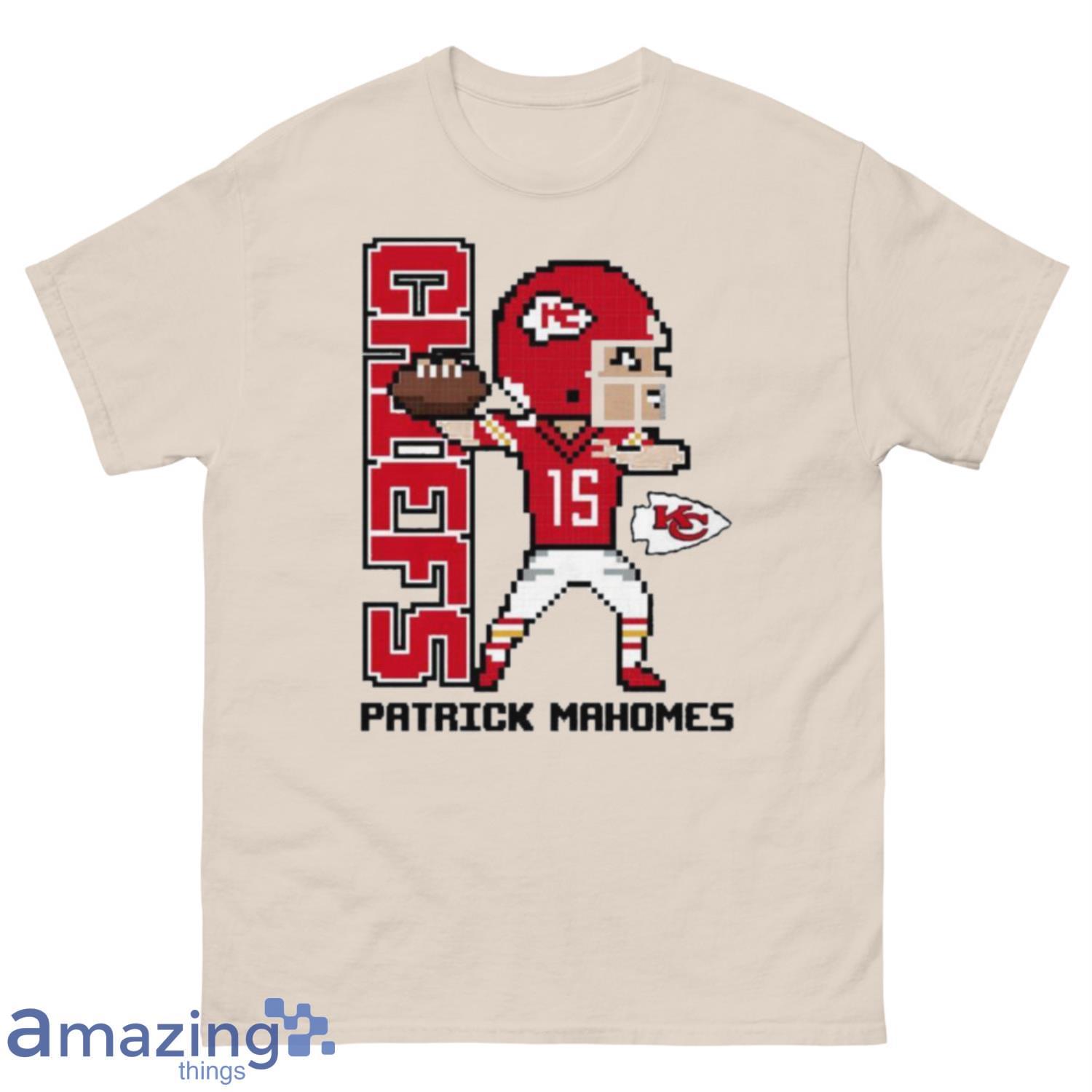 Patrick Mahomes KANSAS CITY CHIEFS APPAREL T SHIRT PIXEL ART 2 T