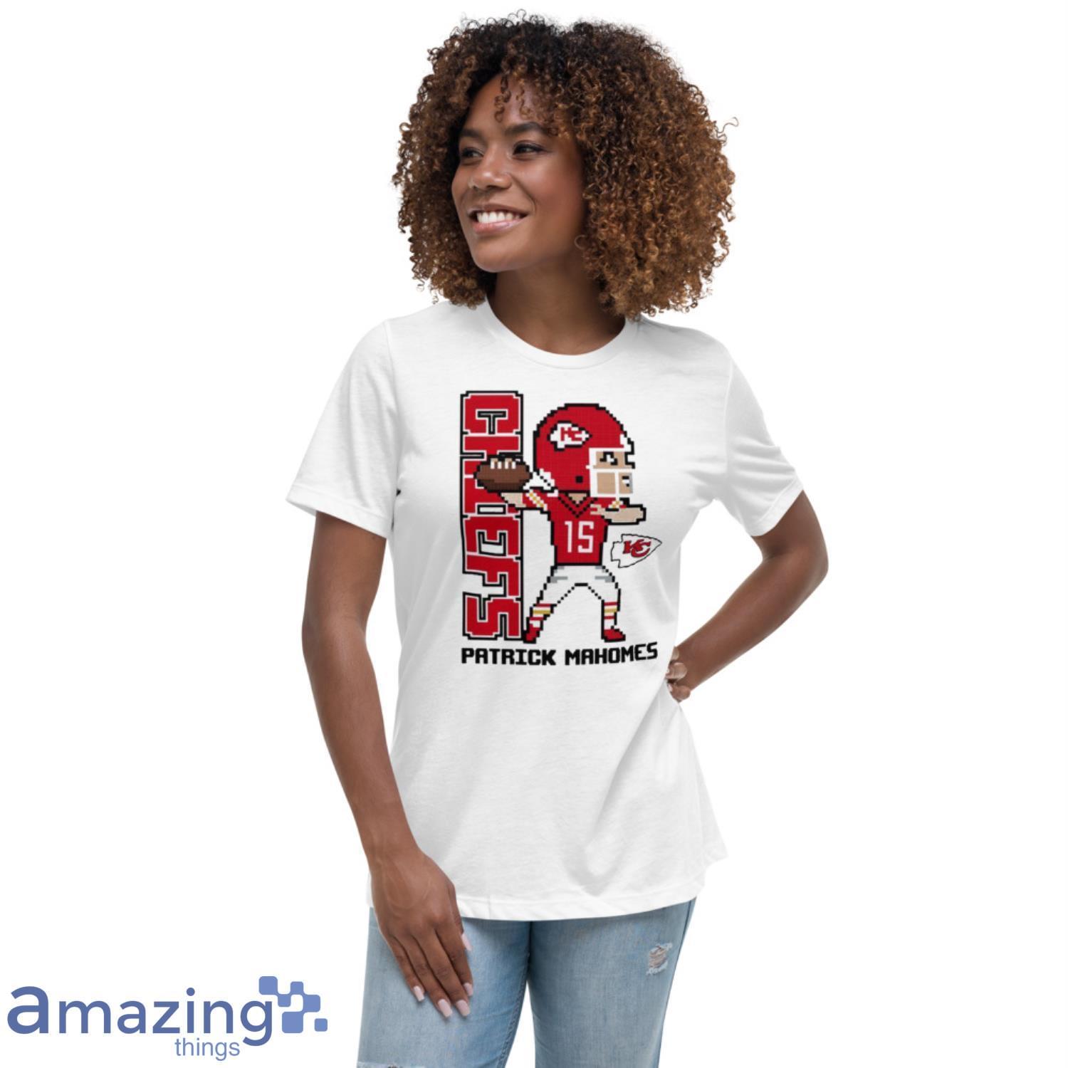 Patrick Mahomes KANSAS CITY CHIEFS APPAREL T SHIRT PIXEL ART 2 T