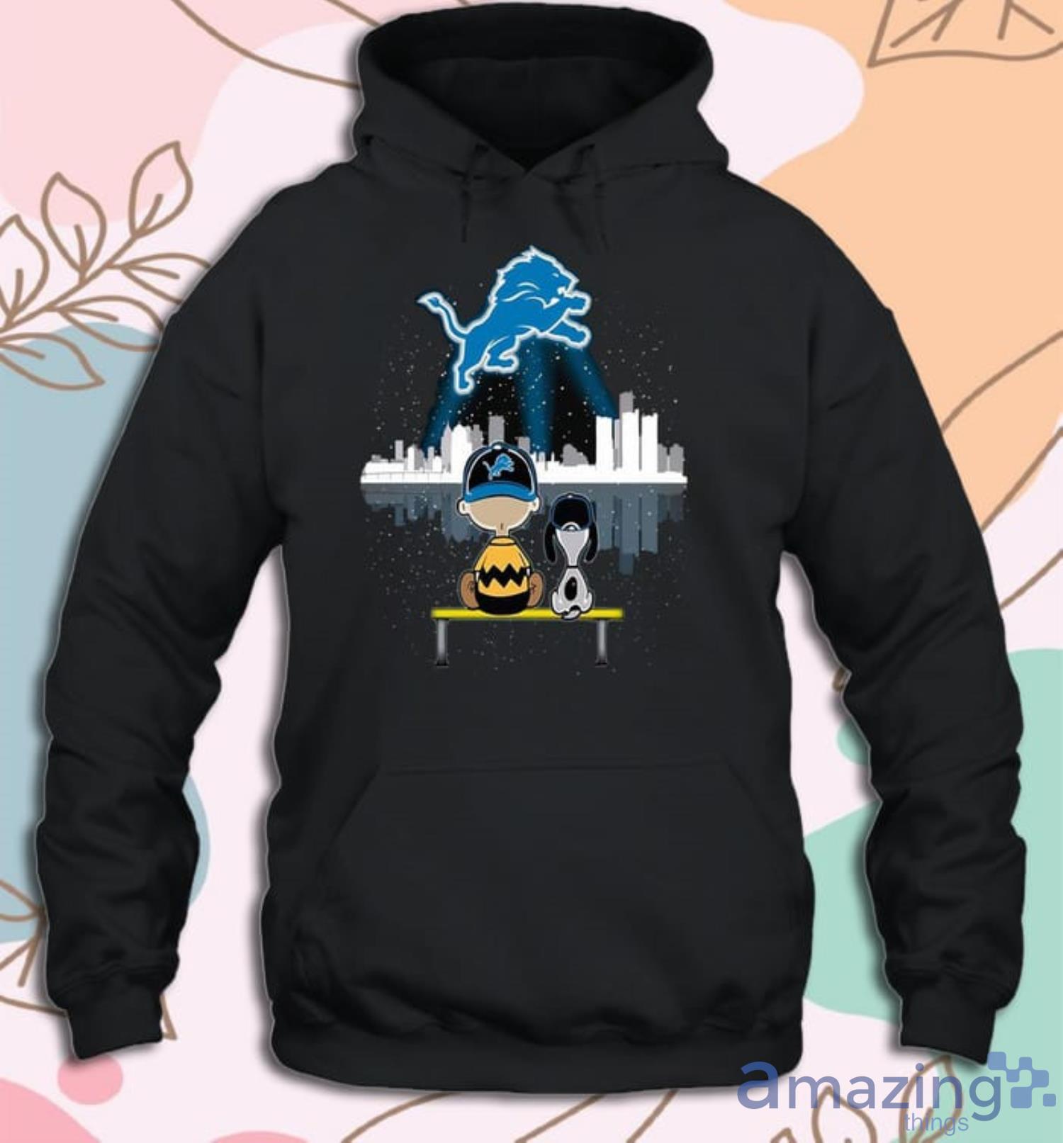 Charlie Brown And Snoopy Dog Watching City Detroit Lions T-shirt