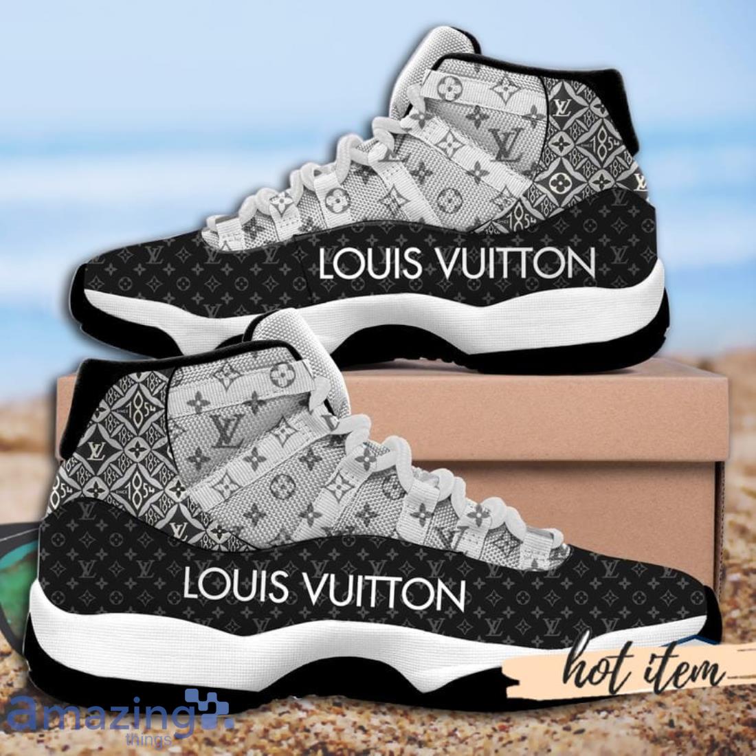 Louis Vuitton low top sneakers trainers perforated leather 8 US 38