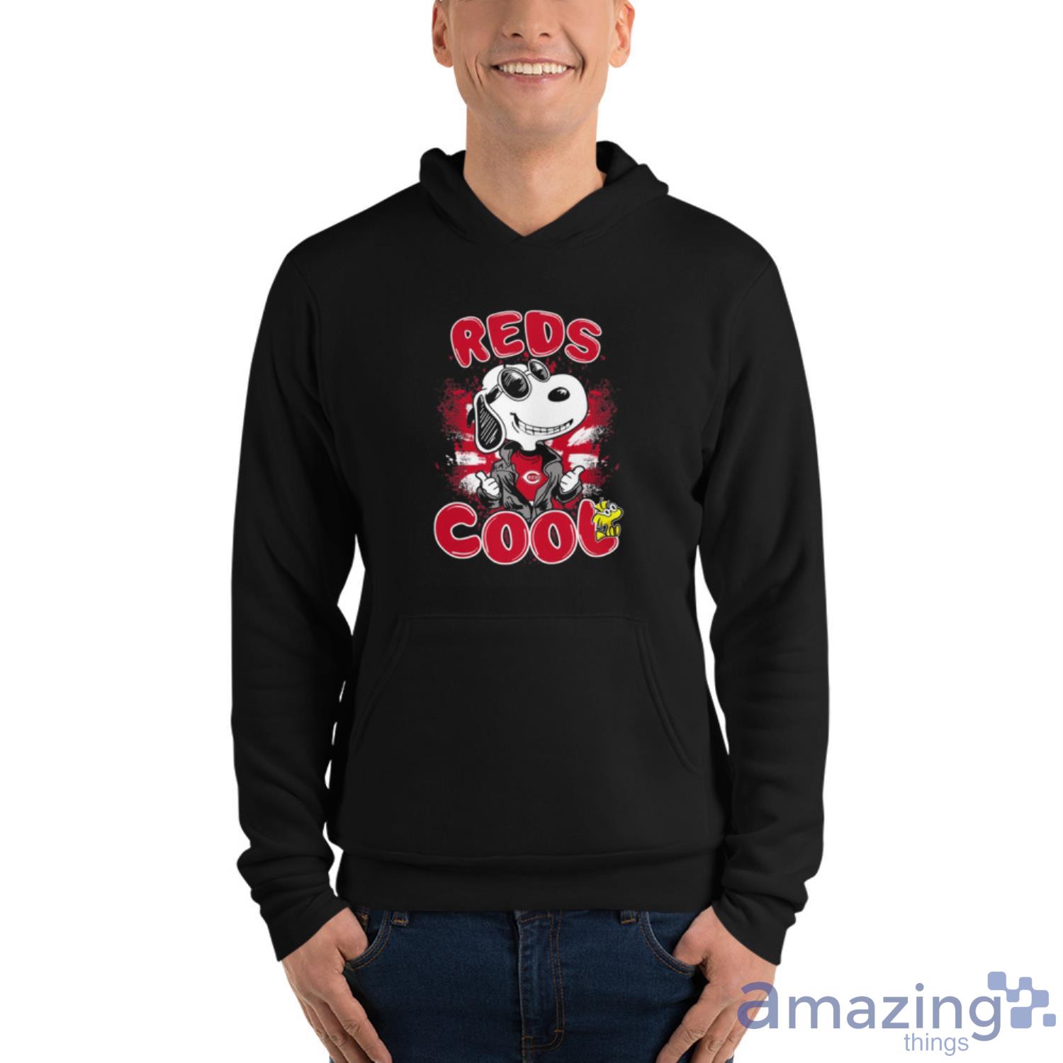 Snoopy peace love Cincinnati Reds shirt, hoodie, sweater and v-neck t-shirt