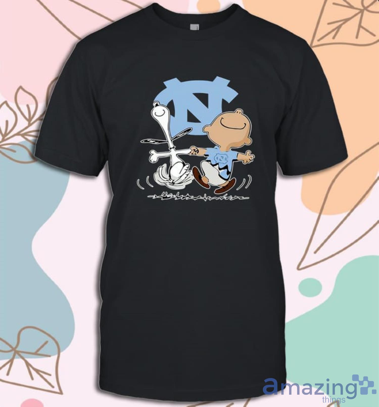 Ncaa North Carolina Tar Heels Charlie Brown Snoopy T-Shirt For Fans Product Photo 1