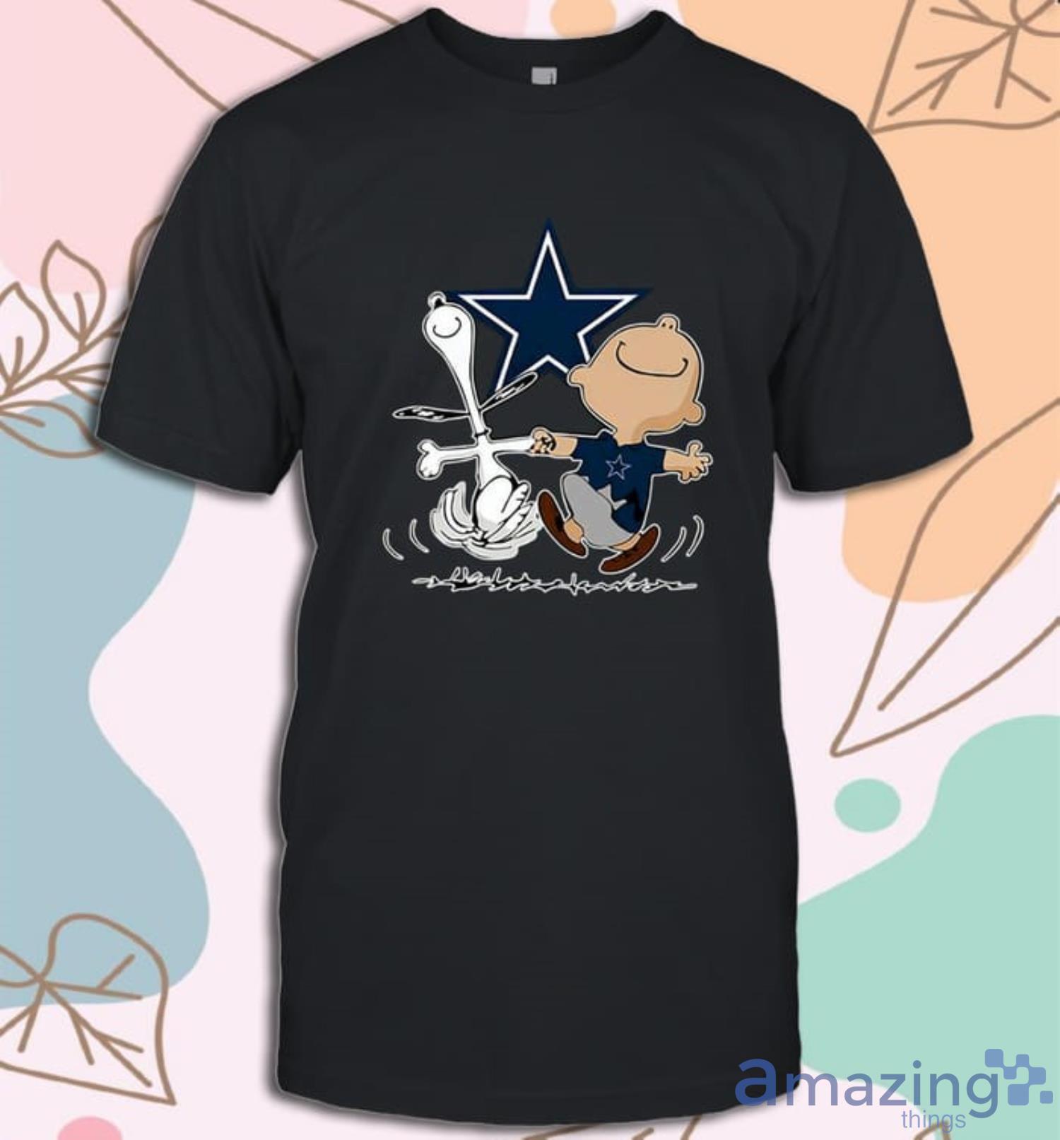 Snoopy And Woodstock Resting On Dallas Cowboys Helmet T-Shirt - T-shirts  Low Price