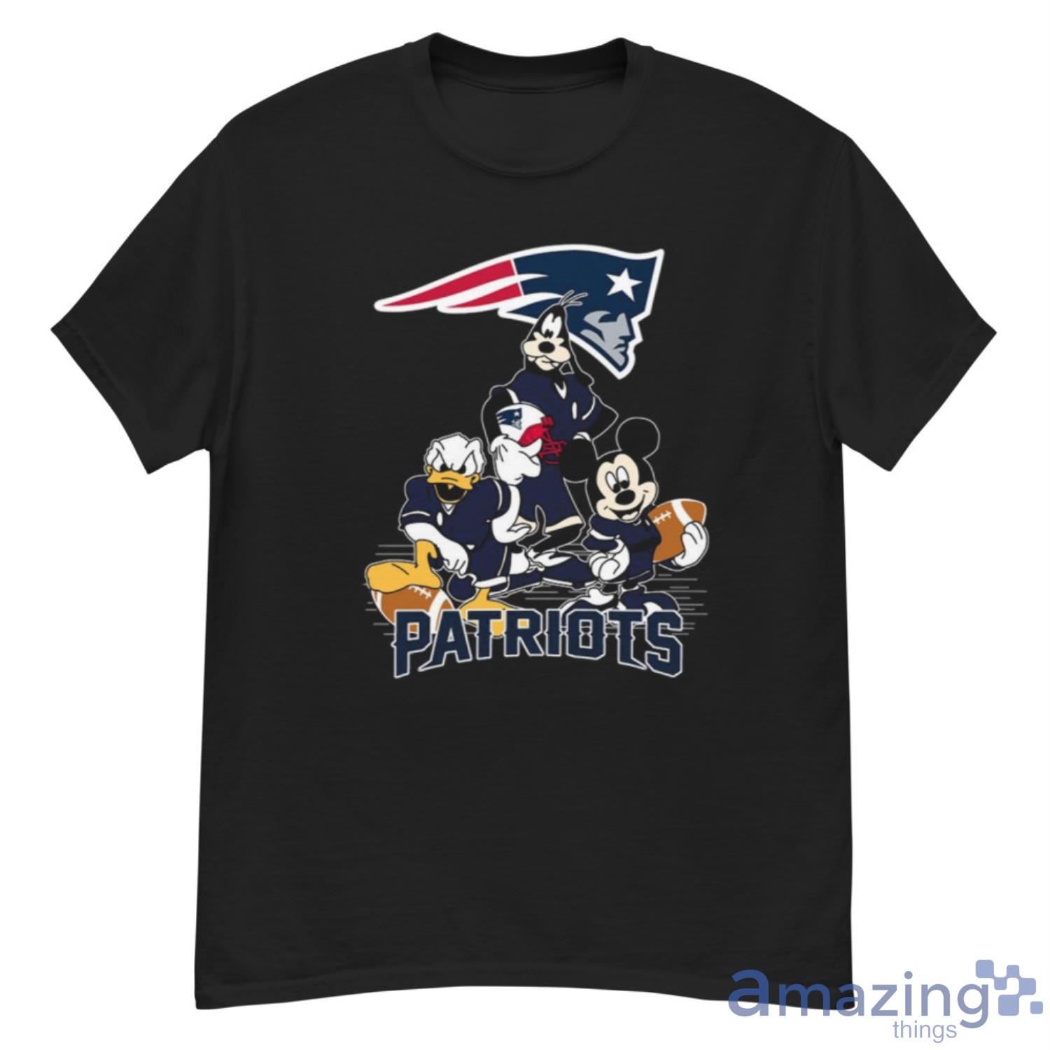 NFL New England Patriots Mickey Mouse Donald Duck Goofy Football Shirt T Shirt - G500 Men’s Classic T-Shirt NFL New England Patriots Mickey Mouse Donald Duck Goofy Football Shirt T Shirt - G500 Men’s Classic T-Shirt
