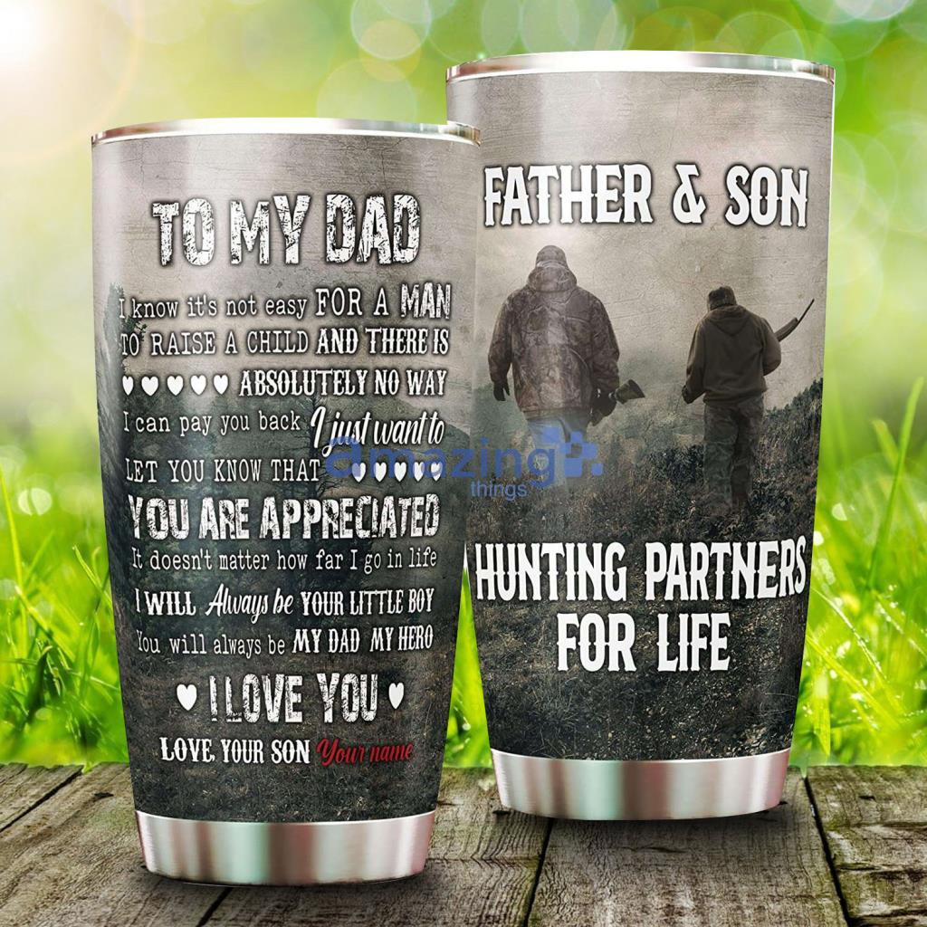 https://image.whatamazingthings.com/2023/03/personalized-hunting-dad-and-son-not-easy-for-a-man-to-raise-a-child-fathers-day-tumbler.jpg