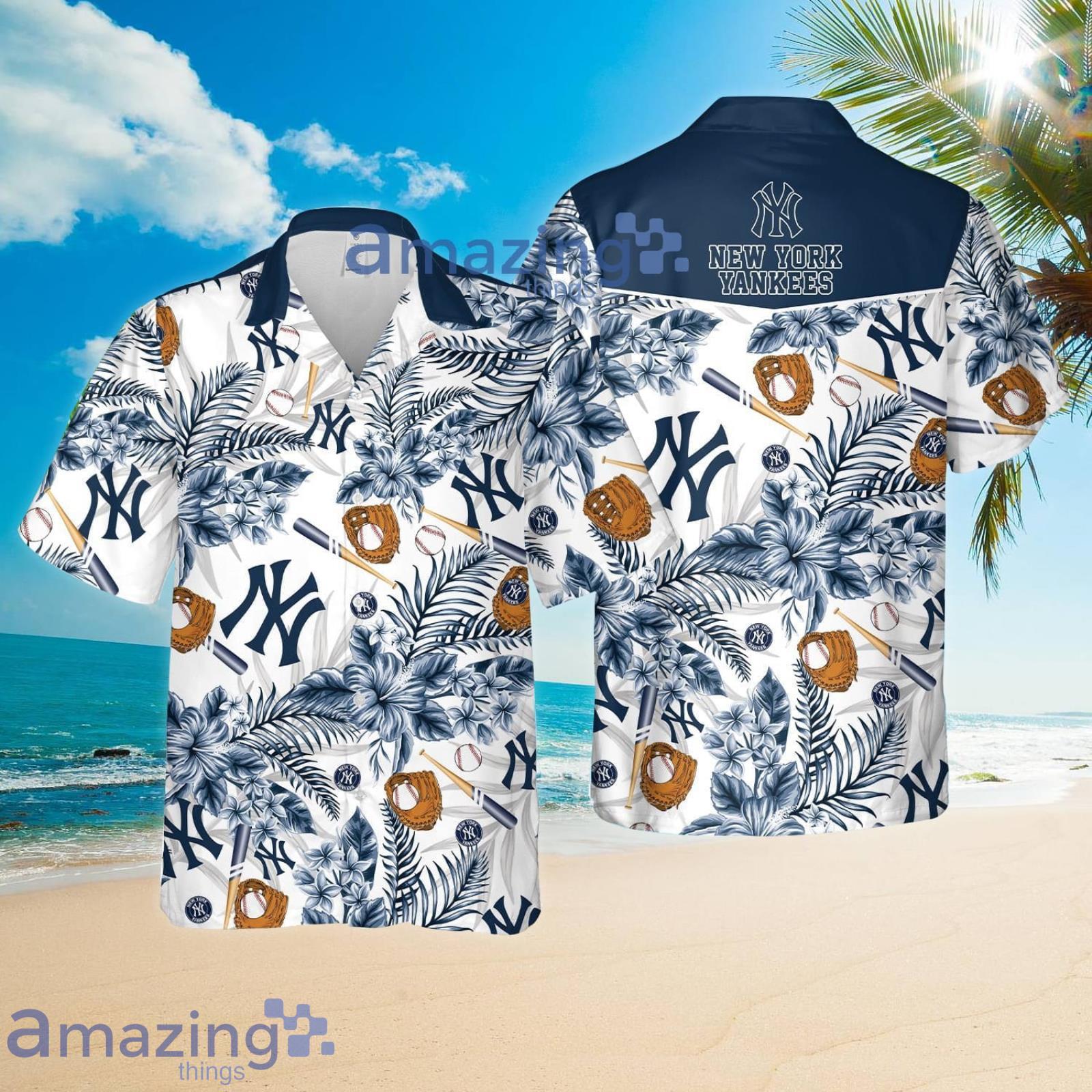 New York Yankees Baseball Fans Summer Set Hawaiian Shirt And Shorts