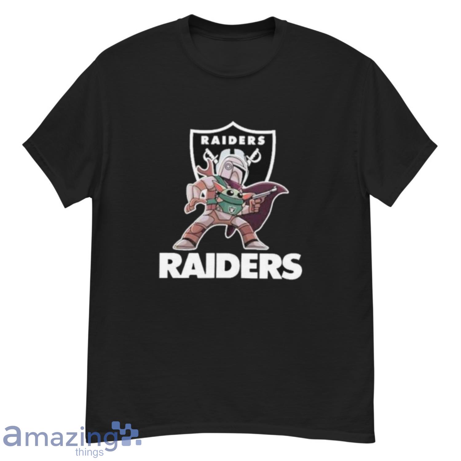 The Mandalorian Hug Baby Yoda Las Vegas Raiders Shirt - G500 Men’s Classic T-Shirt The Mandalorian Hug Baby Yoda Las Vegas Raiders Shirt - G500 Men’s Classic T-Shirt