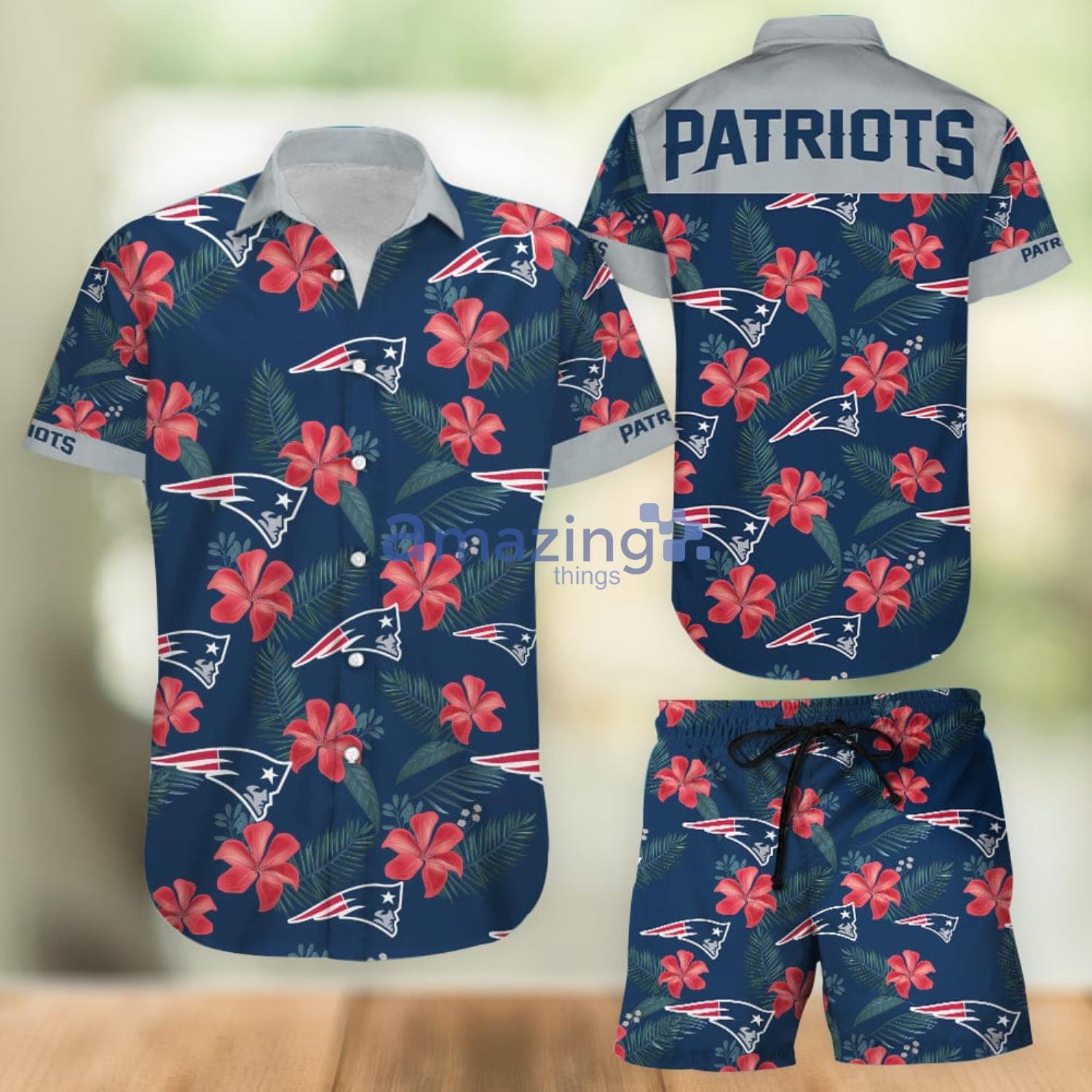 New England Patriots Hawaiian Shirt And Shorts Product Photo 1 New England Patriots Hawaiian Shirt And Shorts Product Photo 1