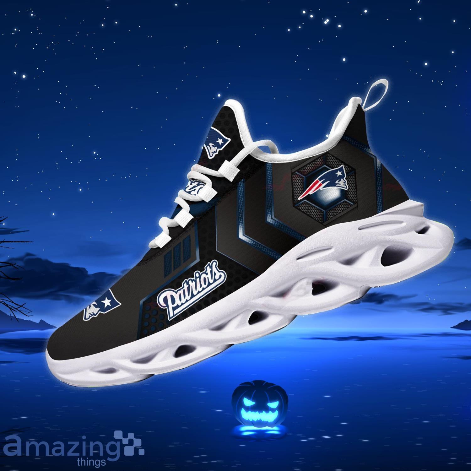 New England Patriots NFL Sport Fans Sneakers Men And Women Max Soul Shoes Product Photo 1