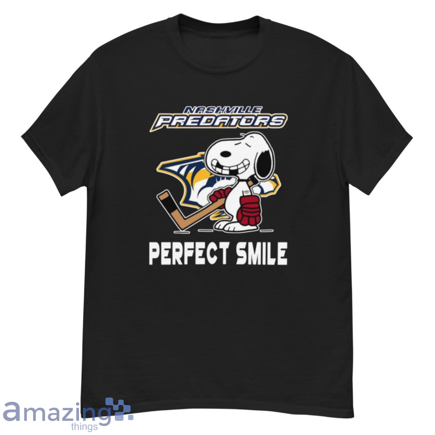 NHL Nashville Predators Snoopy Perfect Smile The Peanuts Movie Hockey T Shirt - G500 Men’s Classic T-Shirt