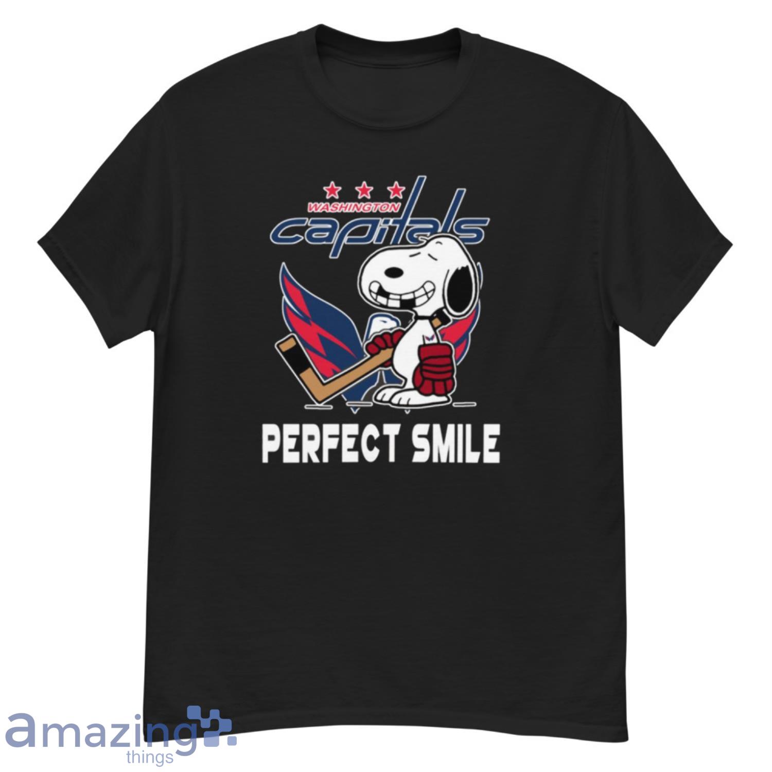 NHL Washington Capitals Snoopy Perfect Smile The Peanuts Movie Hockey Shirt For Fans - G500 Men’s Classic T-Shirt