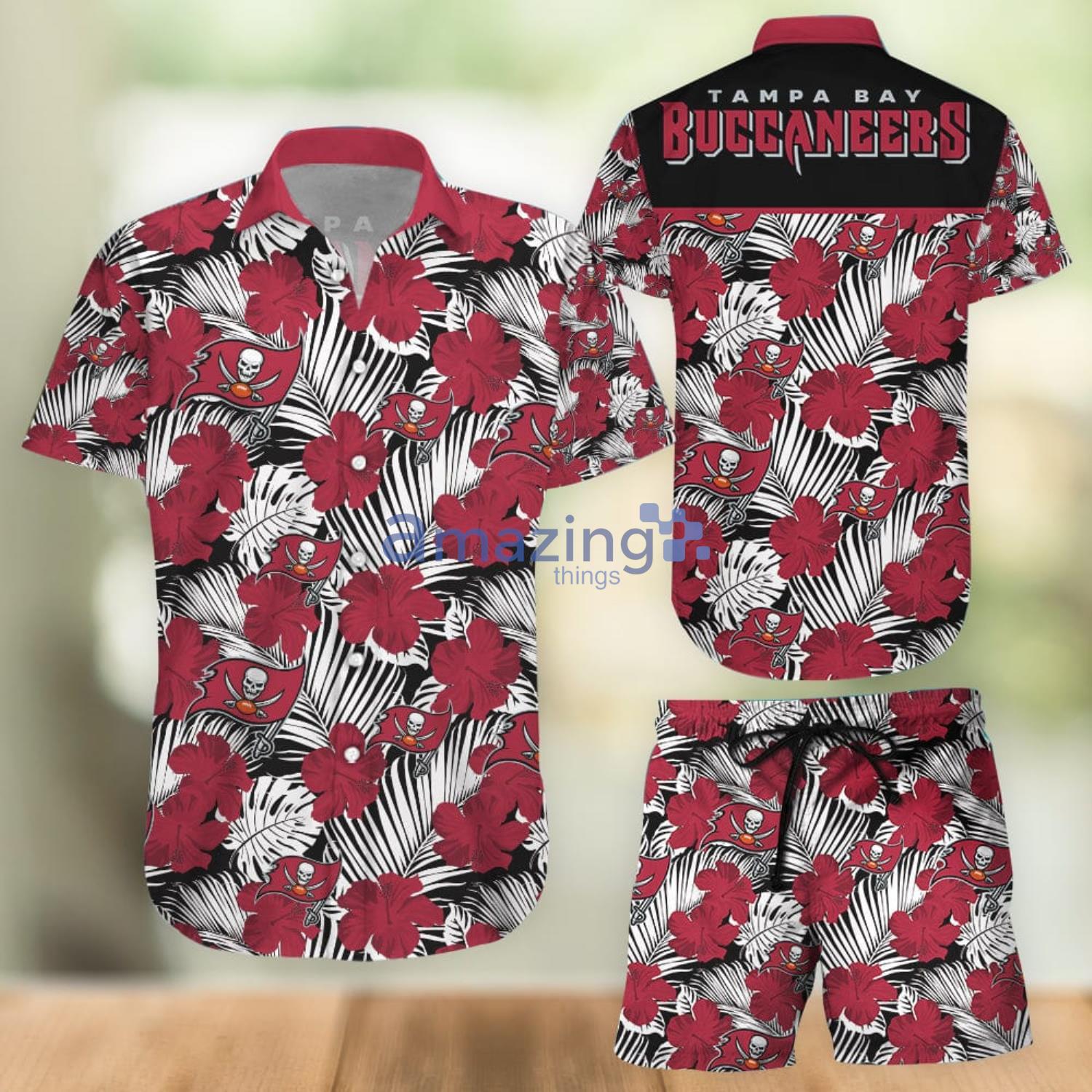 Nfl Tampa Bay Buccaneers Tommy Bahama Hawaiian Shirt And Shorts Summer  Vacation Gift - Banantees