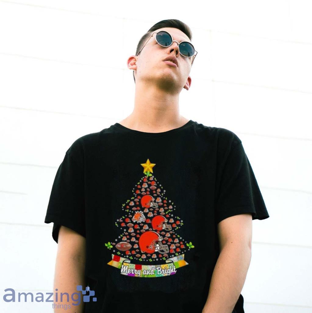 Merry And Bright Cleveland Browns Nfl Christmas Tree Shirt image Merry And Bright Cleveland Browns Nfl Christmas Tree Shirt Product Photo 3