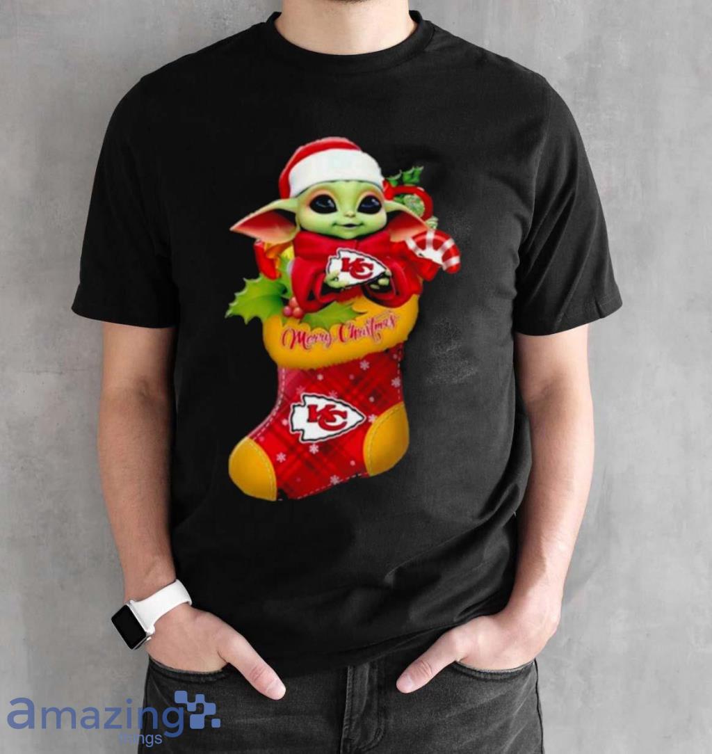 Star Wars Baby Yoda hug Kansas City Chiefs shirt