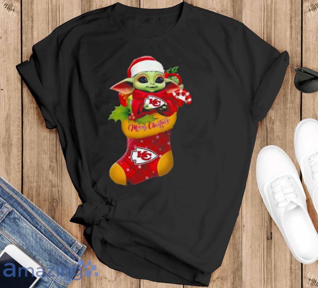 Star Wars Baby Yoda hug Kansas City Chiefs shirt