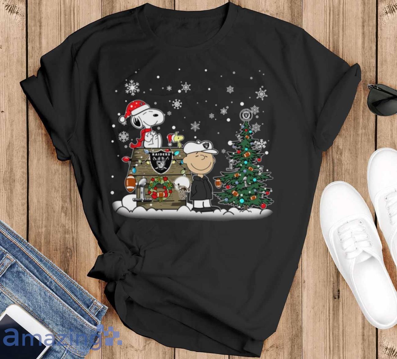 NFL Oakland Raiders Snoopy Charlie Brown Christmas Football Super Bowl  Sports T Shirt Christmas Gift