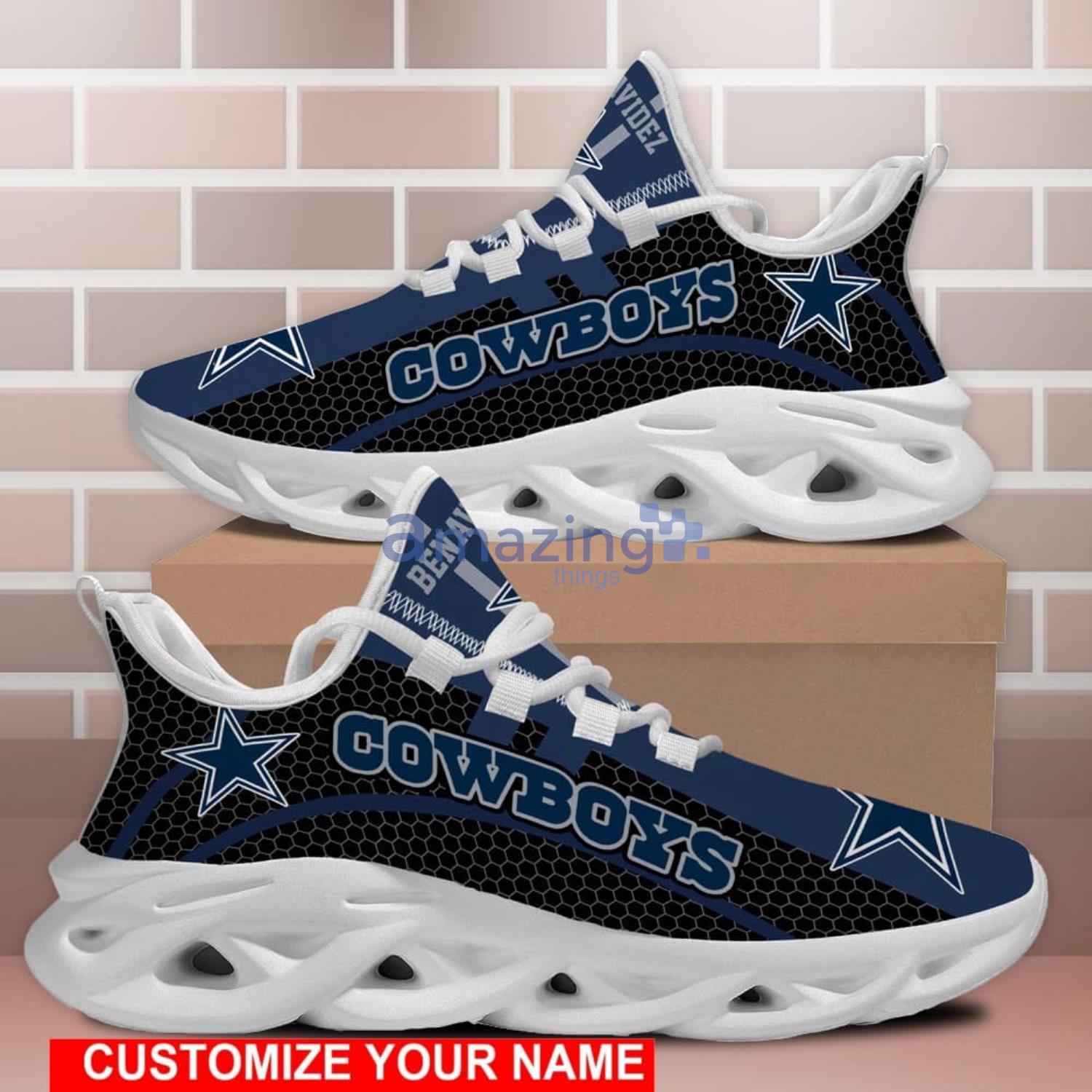 You're going to love these Dallas Cowboys Nike shoes