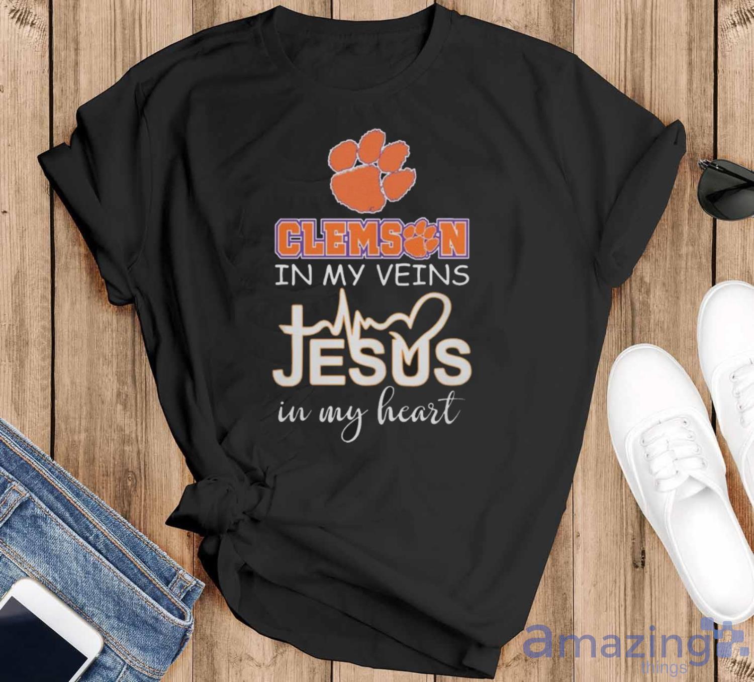 Detroit Tigers Logo 2023 In My Veins Jesus In My Heart Shirt - Peanutstee