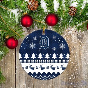 Detroit Tigers Ceramic Ornament Christmas Pixel Art Tartan Background Product Photo 2