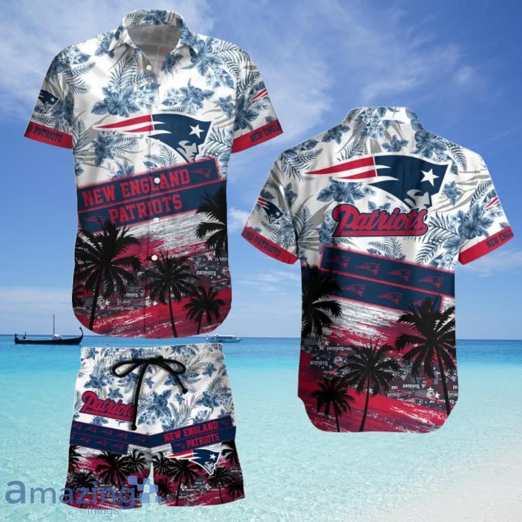 New England Patriots Tropical Hawaiian Shirt And Short For Men And Women image New England Patriots Tropical Hawaiian Shirt And Short For Men And Women Product Photo 1