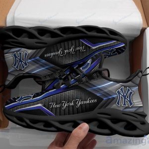 New York Yankees Running Christmas Max Soul Sneakers Product Photo 2