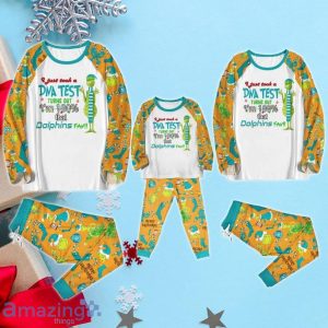 I Am 100 That Miami Dolphins Fan Grinch Pajamas Set Product Photo 2