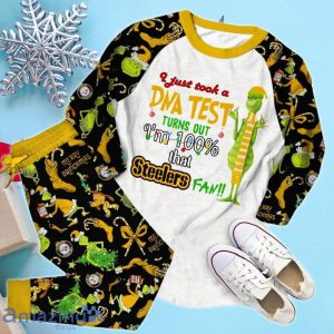 I Am 100 That Pittsburgh Steelers Fan Grinch Pajamas Set Product Photo 1